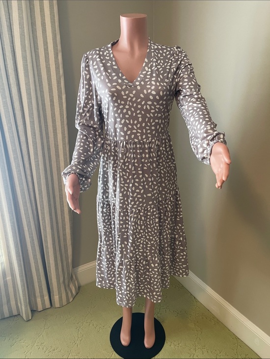 None Dresses & Skirts - Boho dress in size small.